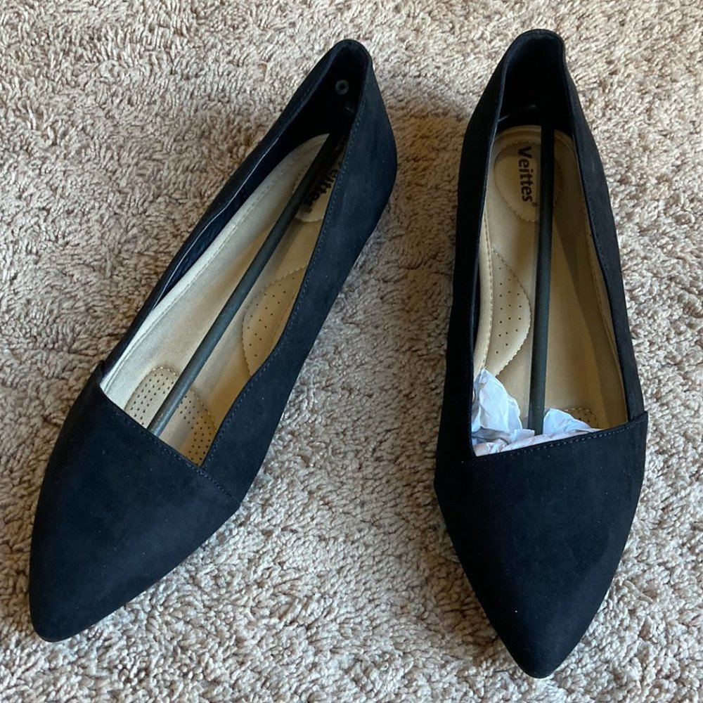 Veittes Women's Flat Shoes, Pointy Toe Classic Suede Ballet Shoes